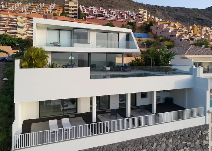 Willa Karat Kai Torviscas